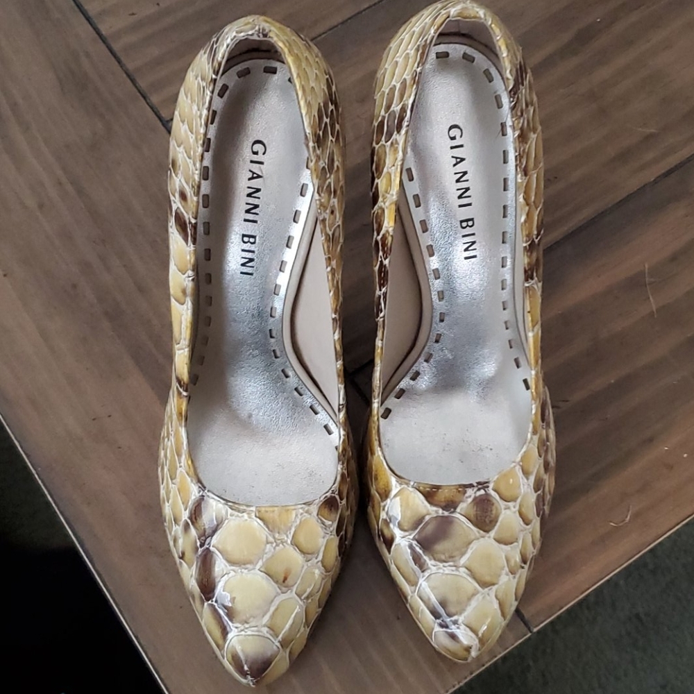 Size 6 1/2 Heels